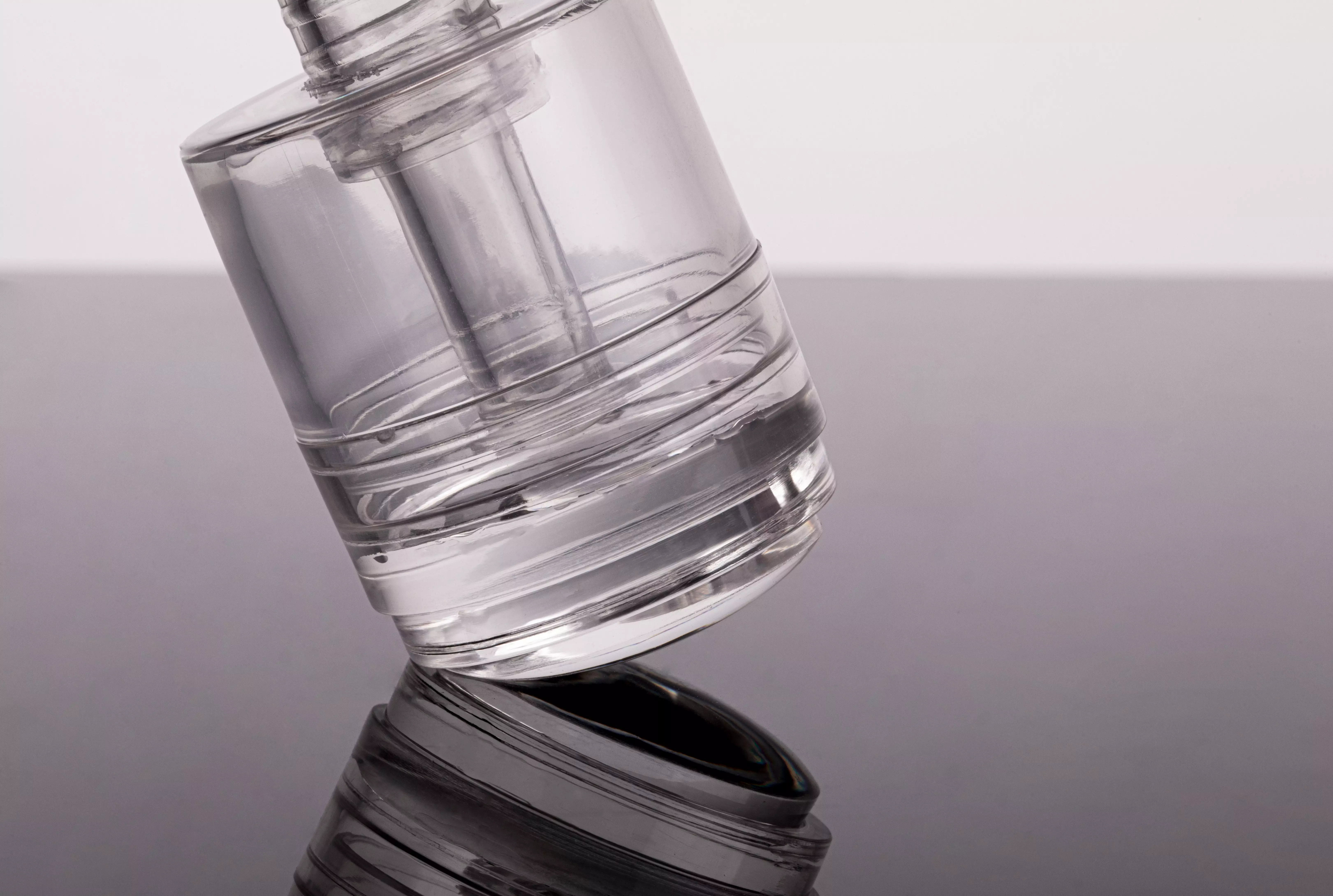 stemplowanie-paznokci